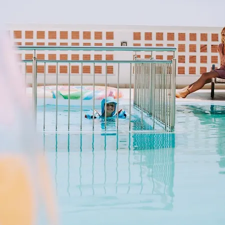 Hotel Islands View *