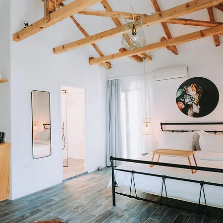 Islands View Hotel *